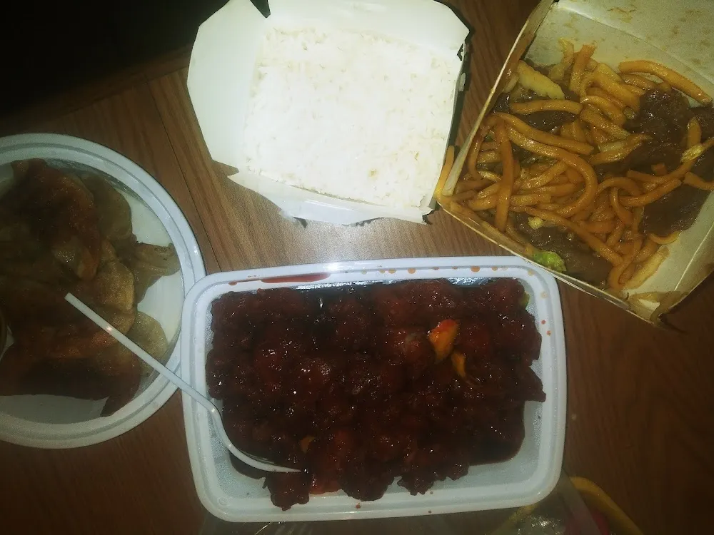 Orange Chicken Beef Lo Mein